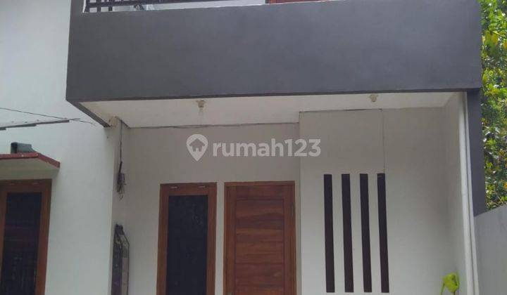 Rumah Dengan Halaman Luas 2 Lantai Di Nusa Loka Bsd City 2