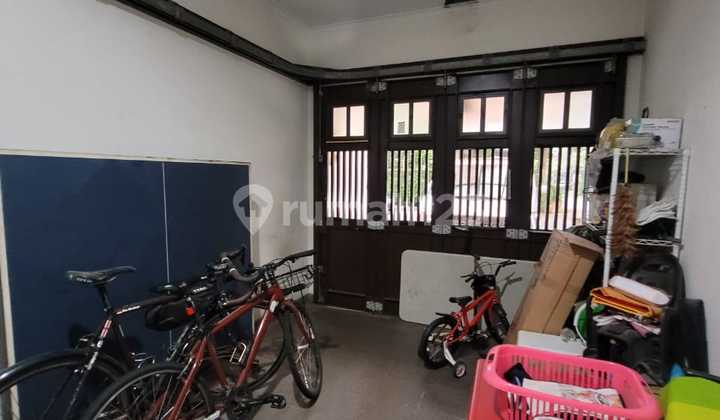 Rumah Hadap Timur Di The Icon Bsd Halaman Belakang Luas 2