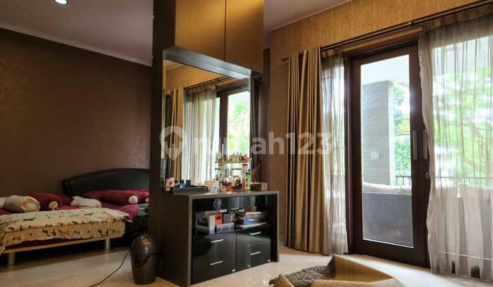 Rumah Depan Taman Hook 2 Lantai Di Cluster Delatinos Bsd City 2