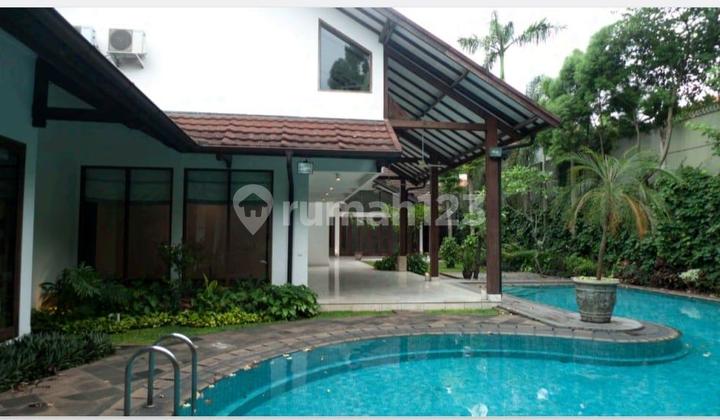 Rumah Dgn Kolam Renang Dan Taman Yg Besar Di Jalan Benda Dalam Kemang Jaksel 2