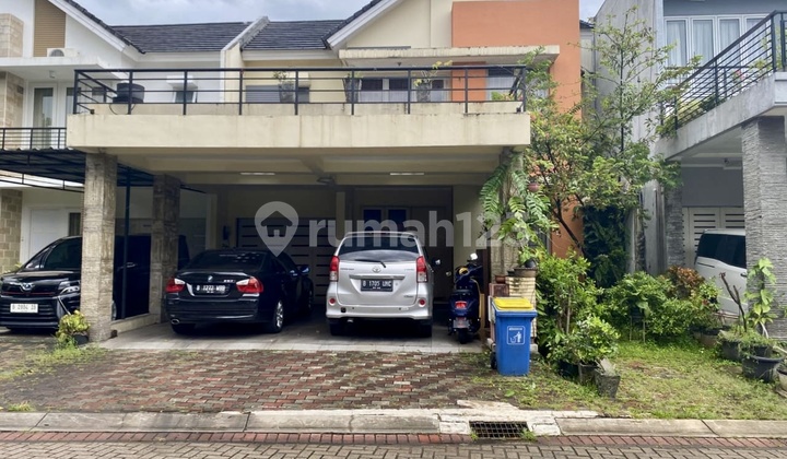 Rumah di Delatinos Bsd 2 Lantai Hadap Selatan