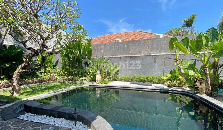 Villa Seminyak luas dekat Pantai leasehold 2