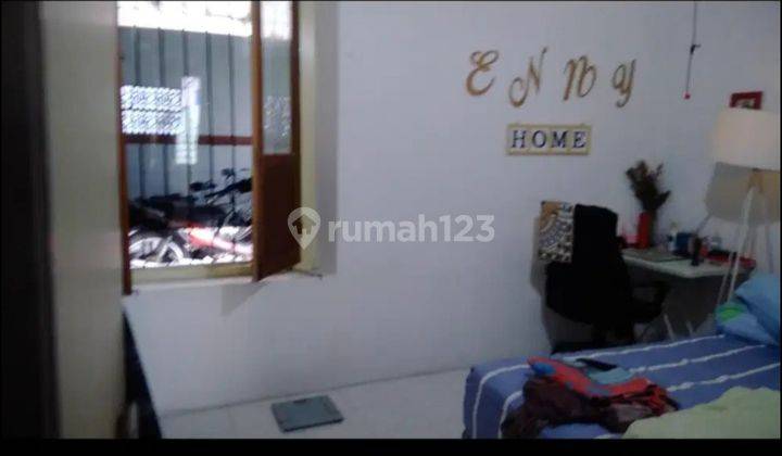 Rumah Jalan Sumatera Pusat Kota Madiun Bangunan Bagus Terawat Model Klasik Kuno 7
