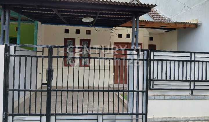 Rumah Mungil Dekat Rumah Sakit dan Universitas Rumah Mungil Dekat Rumah Sakit dan Universitas