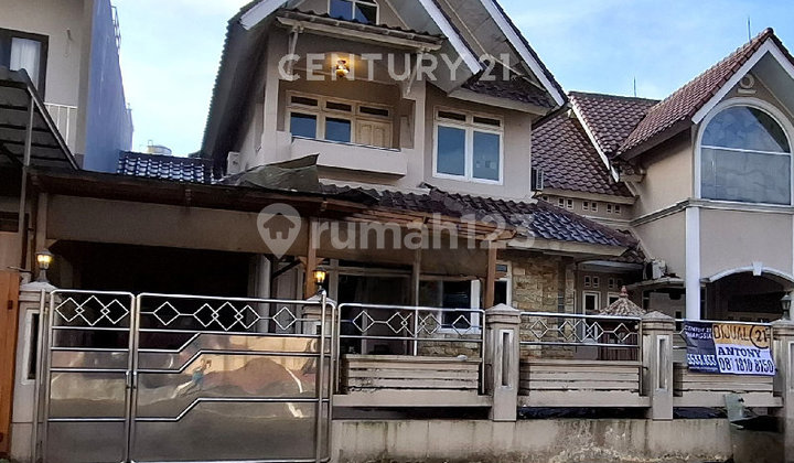 Jual CEPAT Rumah Gandeng, 2 Lt, Rp 5,4M (Luas=442m²),Lippo Krwc. Jual CEPAT Rumah Gandeng, 2 Lt, Rp 5,4M (Luas=442m²),Lippo Krwc.