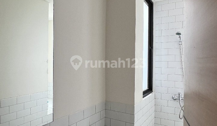 Rumah 2 Lantai Di Cendana Parc Lippo Karawaci Tangerang 2