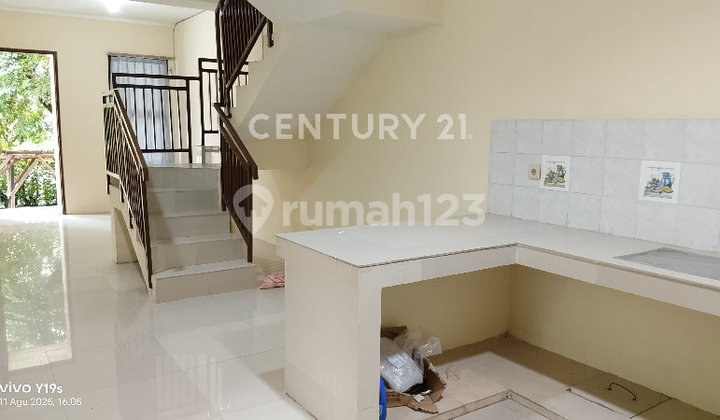 2-Story House in Parahyaga Park Lippo Karawaci 2