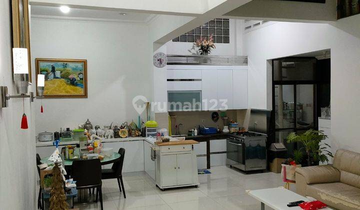 Dijual Cepat Rumah Puri Indah Semi Furnished 2