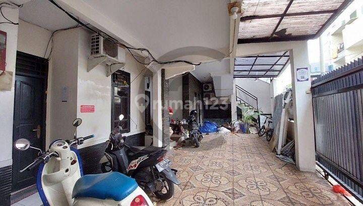 Di Jual Kost Aktif Tanah Abang Hadap Timur 2