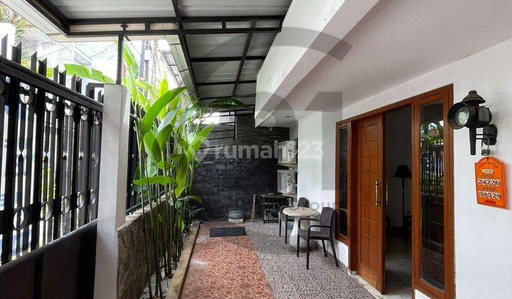 Dijual Rumah 4 Lantai Semi Furnished di Duri Kepa 1