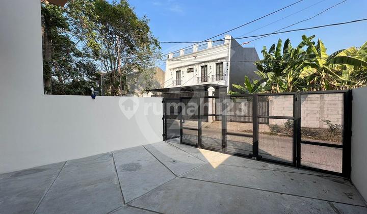 Dijual Rumah Brand New Meruya Utara Hadap Timur