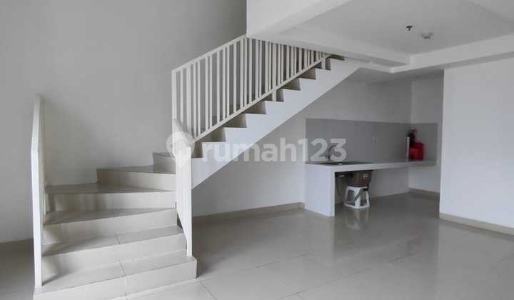 Office Soho Residence Un Furnished Lantai Sedang