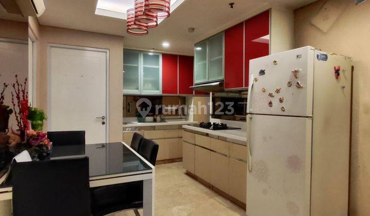 Apartemen Royal Mediterania Full Furnished View Pool 1