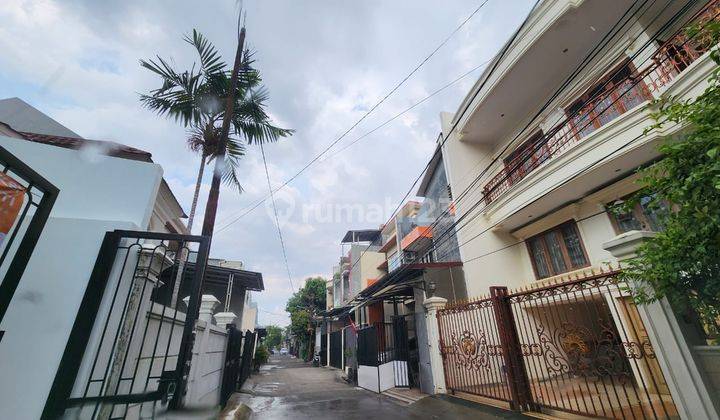 1 Unit Rumah Baru 3 Lantai Taman Ratu Lebar Jalan 2 Mobil 1