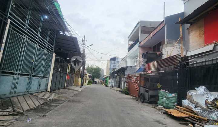 Affordable New Shophouses in Jelambar Indraloka, 2 Units Available 2