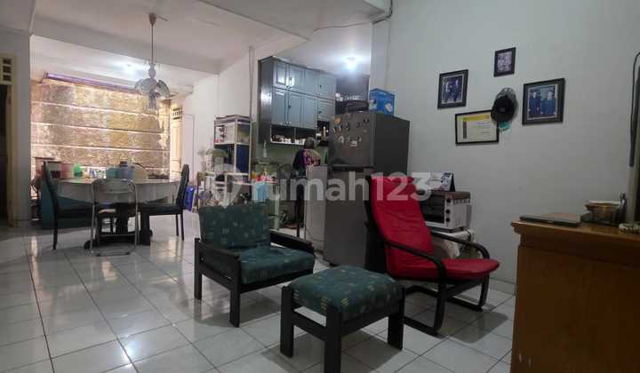 Rumah Pengandegan t 244m2 Lokasi Strategis Pancoran Jaksel Rumah Pengandegan t 244m2 Lokasi Strategis Pancoran Jaksel