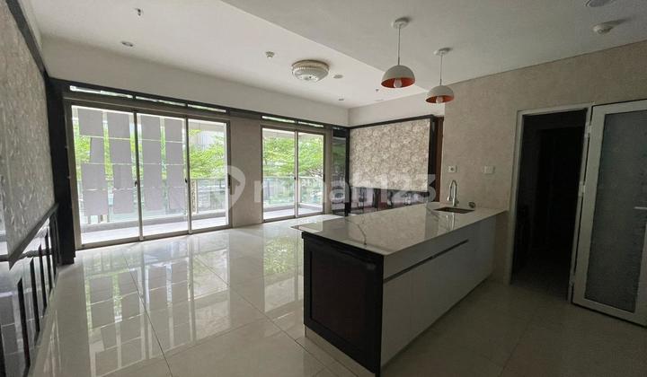 Dijual Town House Taman Anggrek Residence Semi Furnished