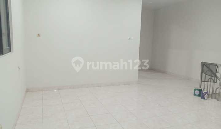 Jual sewa Murah Rumah Taman Semanan Indah 2 Lantai 2