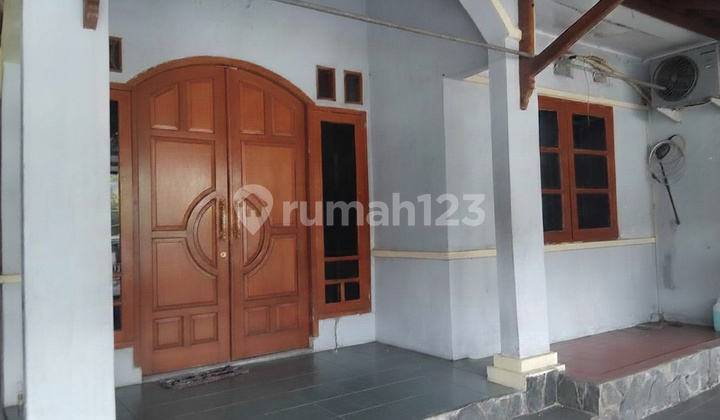 DIJUAL RUMAH 2 LANTAI BAGUS SIAP HUNI STRATEGIS DEKAT TOL BOGOR
