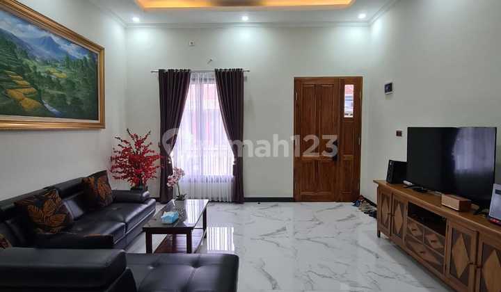 Dijual Rumah 3 Lantai Furnished Siaphuni View Terbaik Sentul City 2