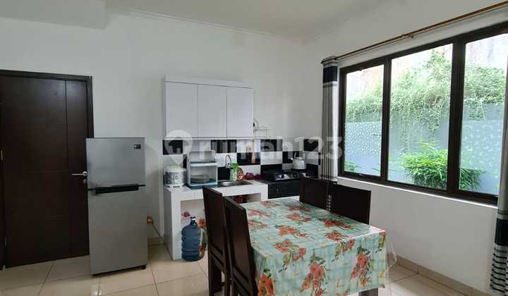 DISEWA RUMAH MEWAH TAHUNAN FURNIS THE ATMOSPHERE SENTUL CITY