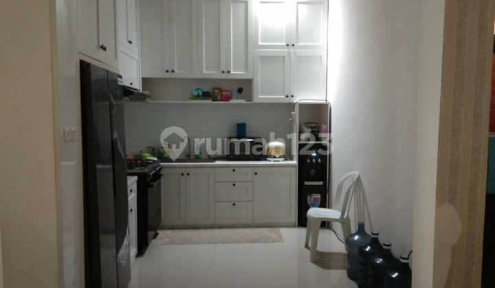 DIJUAL RUMAH PREMIUM 3 LANTAI HARGA NEGO VIEW TERBAIK SENTUL CITY 2