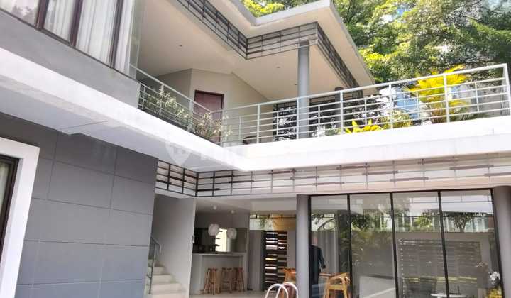 DIJUAL VILLLA PREMIUM FURNISHED KOLAM RENANG BHUVANA CIAWI BOGOR