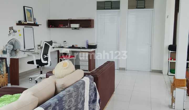 DIJUAL CEPAT RUMAH MEWAH 2 LANTAI FURNISH HARGA NEGO SENTUL CITY 2