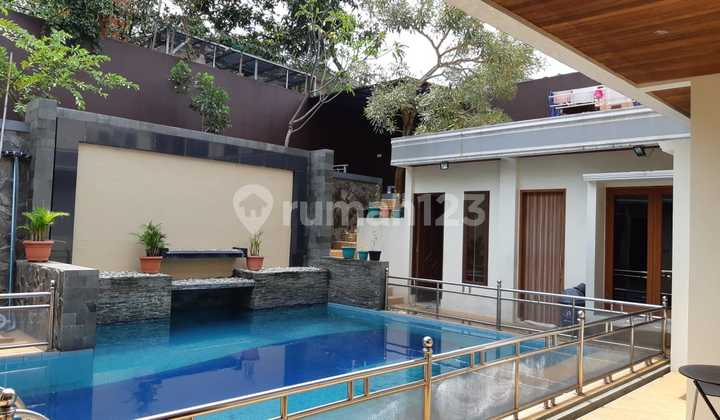 DIJUAL RUMAH PREMIUM 2 LANTAI FURNIS SWIMMINGPOOL BGH SENTUL CITY DIJUAL RUMAH PREMIUM 2 LANTAI FURNIS SWIMMINGPOOL BGH SENTUL CITY
