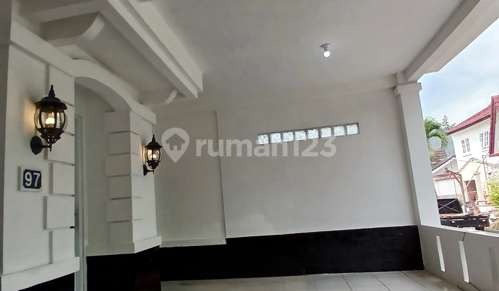 DIJUAL RUMAH 2 LANTAI HARGA MURAH ADA VIEW TERBAIK SENTUL CITY DIJUAL RUMAH 2 LANTAI HARGA MURAH ADA VIEW TERBAIK SENTUL CITY