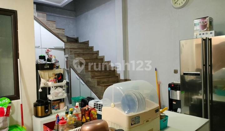 DIJUAL RUMAH MEWAH 2 LT BAGUS HARGA MURAH THE BREEZE SENTUL CITY 2