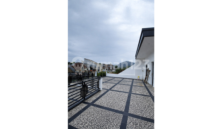 Dijual Rumah Exclusive Siaphuni View Bagus di Venesia Sentul City 2