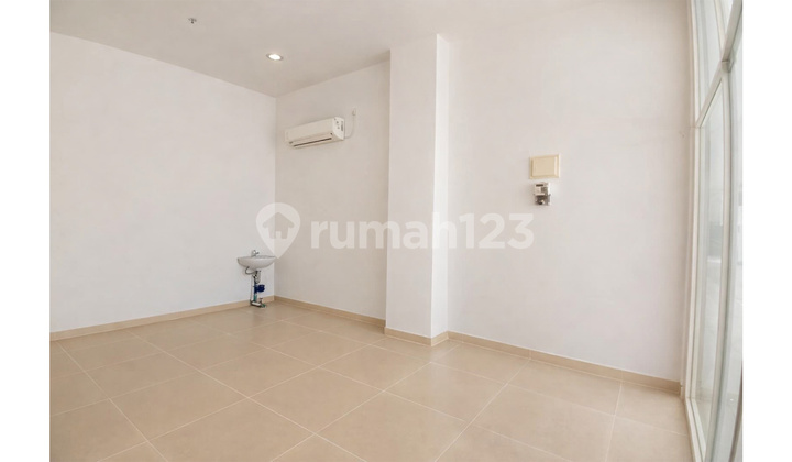 Good Booth For Sale In Front Of Children's Playground & Swimming Pool Sentul City