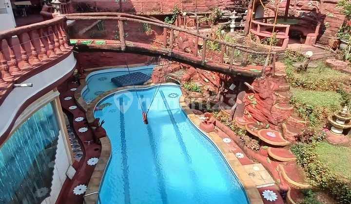 DIJUAL RUMAH PREMIUM 4LANTAI BAGUS 2 KOLAM RENANG BGH SENTUL CITY