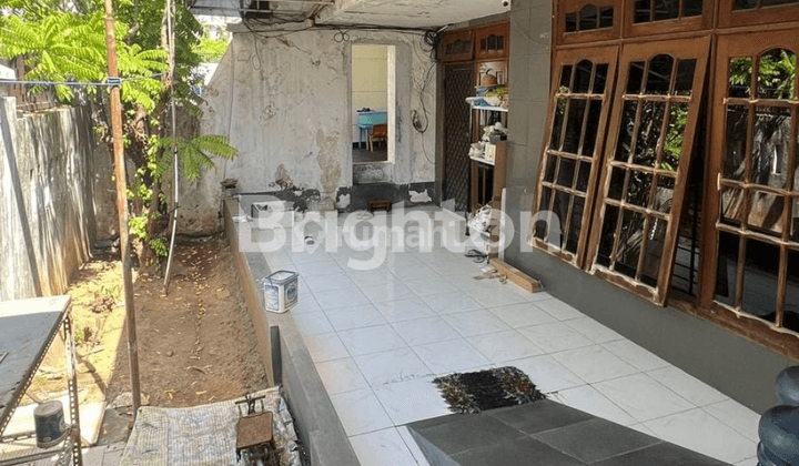 RUMAH BABATAN PANTAI DEKAT PAKUWON CITY DAN GALAXY MALL 2