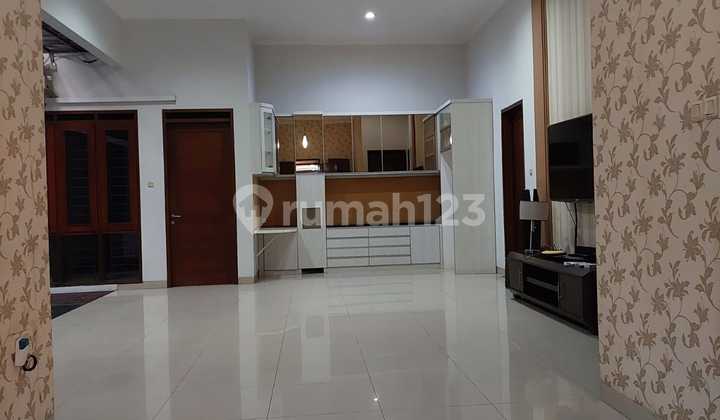 House for Rent in Batununggal, Bandung 2