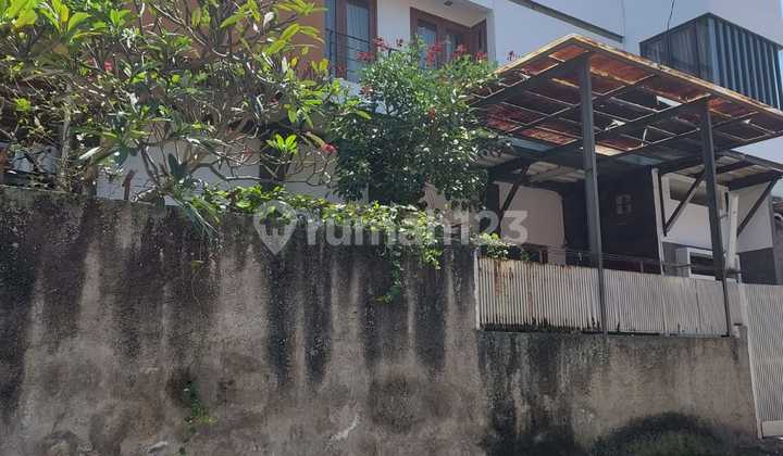 Jual Rumah Strategis Jalan Setiabudi