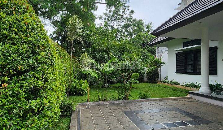 Jual Rumah Strategis Sayap Riau Bandung 2