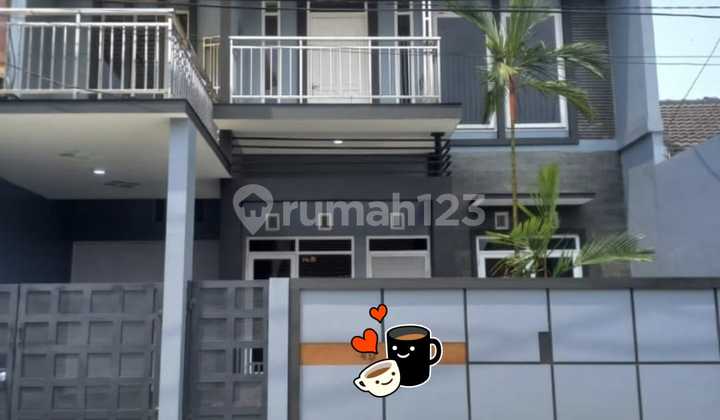 Jual Rumah Strategis Taman Kopo Indah Bandung