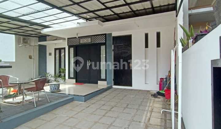 Selling Strategic House in Batununggal Complex, Bandung