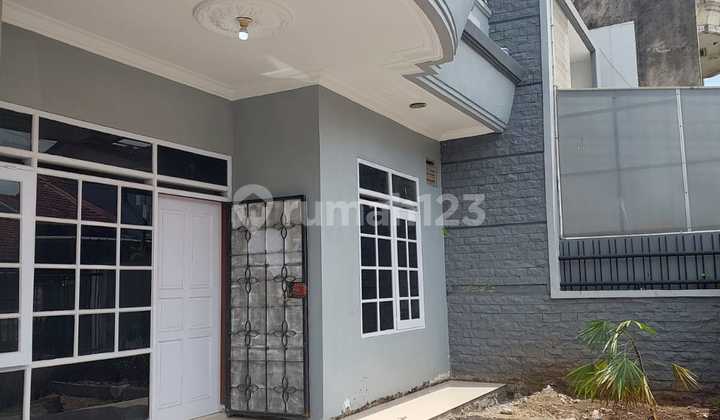 Jual Rumah Strategis Taman Kopo Indah Bandung 2