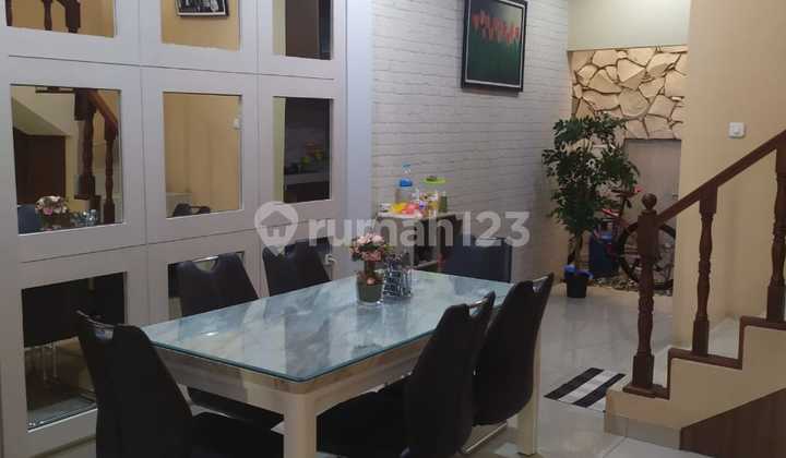Jual Rumah Strategis Daerah Cikutra Bandung 2