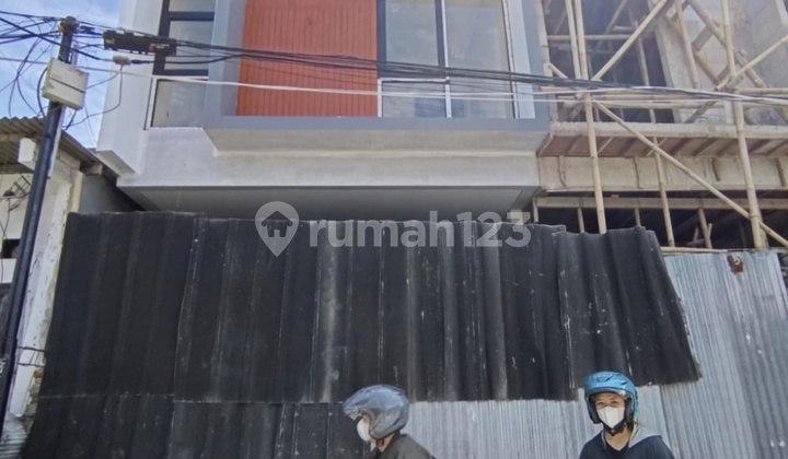3-Story House in Swasembada Near Tanjung Priok Toll Road and Station 2