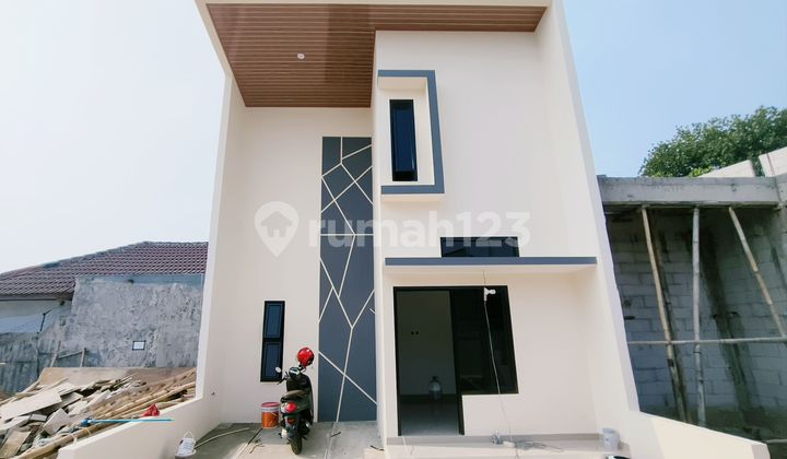 Rumah cantik 2 lantai menzzanin deket tol cibubur transmart cibubur 1