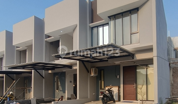 2-Storey House with Full Red Bricks Near Mc'D Cipayung Close to LRT Ciracas