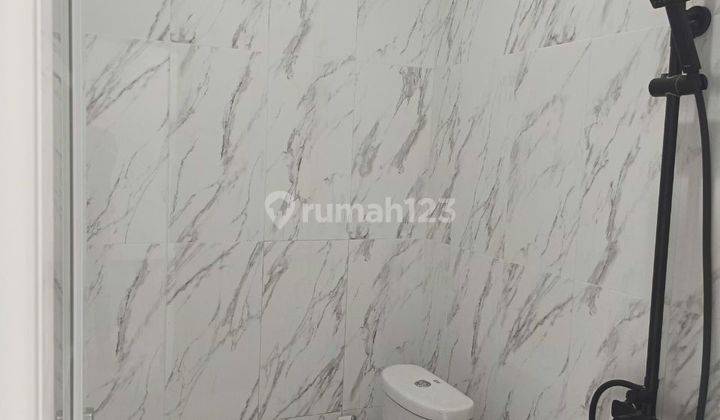 Rumah Mewah 2 Lantai Dp 0% Deket Plaza Pondok Gede 2