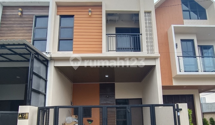 Rumah Mewah 2 Lantai Deket Lrt Tol Bambu Apus 2