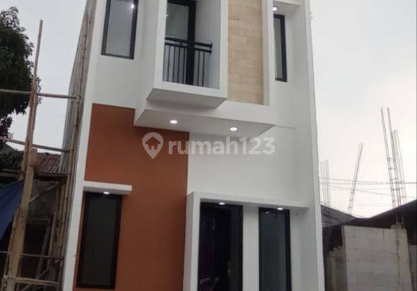 Rumah 2 Lantai Deket Pintu Tol Setu Tol/Lrt Ciracas 2