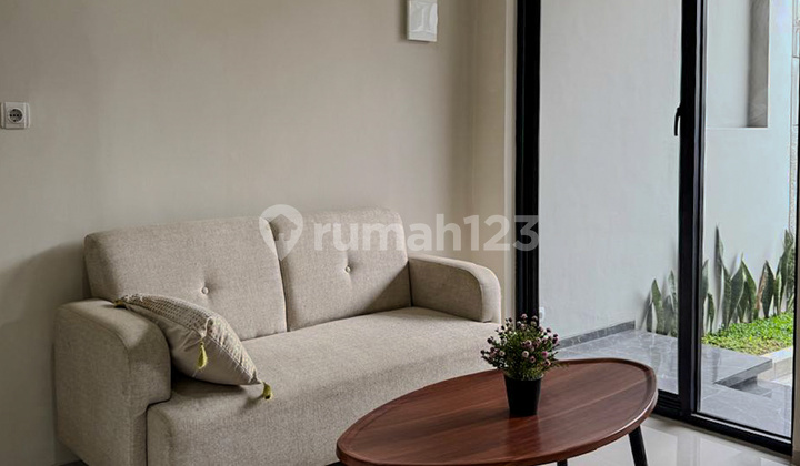 Rumah di Nusa Loka BSD City Akses Mudah ke Ciater Vireya Tanakayu
