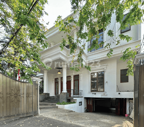 Rumah Mewah 2 Lantai Dengan Basement dan Rooftop Di Jl Tendean  Jakarta Selatan #AL 1